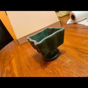Vintage Hull green dish